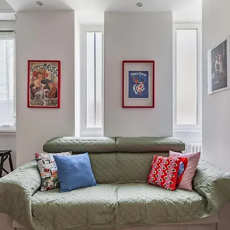 Easylife - - Melchiorre Gioia 30 - * Milan