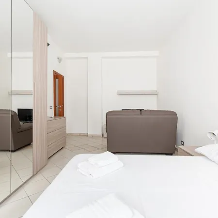 Ripamonti Budget With Small Balcony Appartamento Milano