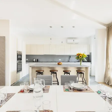 Easylife - Elegante Penthouse Sui Navigli Milánó