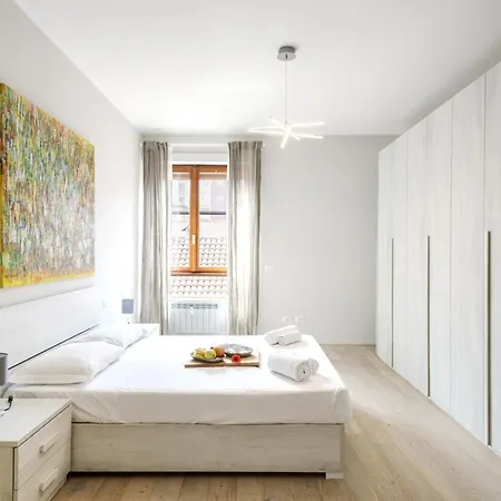 Easylife - Elegante Penthouse Sui Navigli Apartman