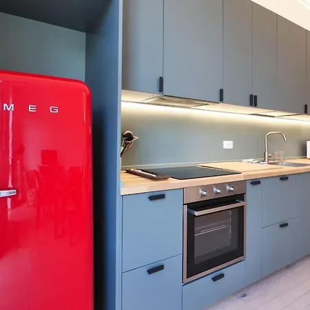 Contempora - 2-beds, 2 Baths With Balcony - Guastalla