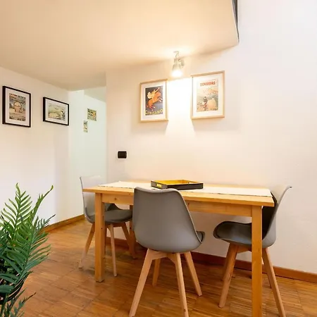 Pastrengo Apartment *