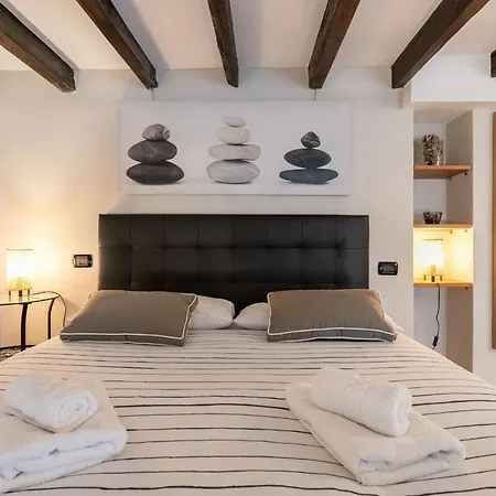 Pastrengo Apartment
