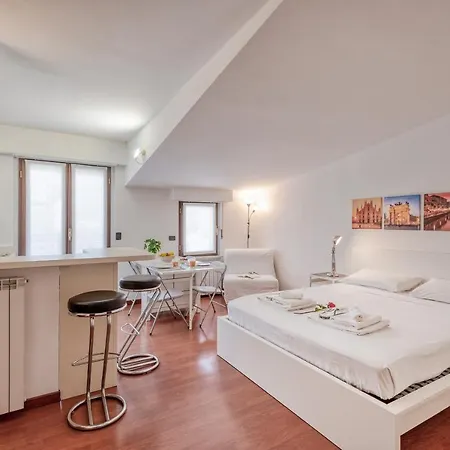 Ferrucci, 6 - Monolocale Al Settimo Cielo * Milán