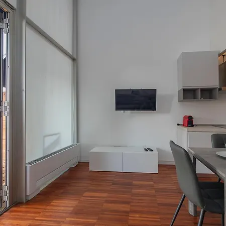 Luxury Loft - Terrazzo E Posto Auto - Adriano 51b Daire Milano