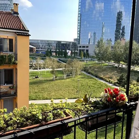Sotto Il Bosco Verticale House * Milano