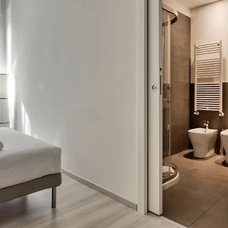 Joivy Vibrant 2bed With Balcony דירה *