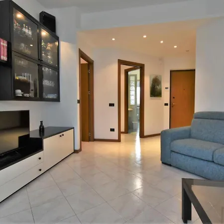 Mac Mahon By Interhome Apartment Milan