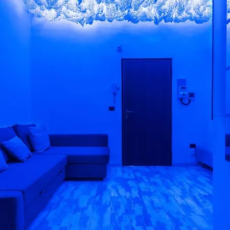 Διαμέρισμα 18 Minuti Dal Duomo, Soffitto Con Nuvole Colorate, Favoloso E Accogliente Con Wifi, Netlifx Per 4 Persone Μιλάνο