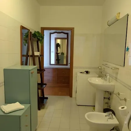 Sant'uguzzone Flat 公寓