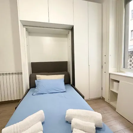 Small House Near The Station * Milan