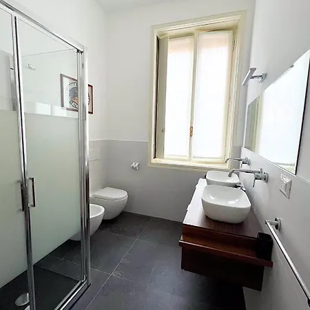 Cozy Duomo - Elegant & Quiet, 300m From Cathedral * ミラノ