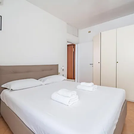 Cozy X4 - 450 Far From Lambrate Fs *