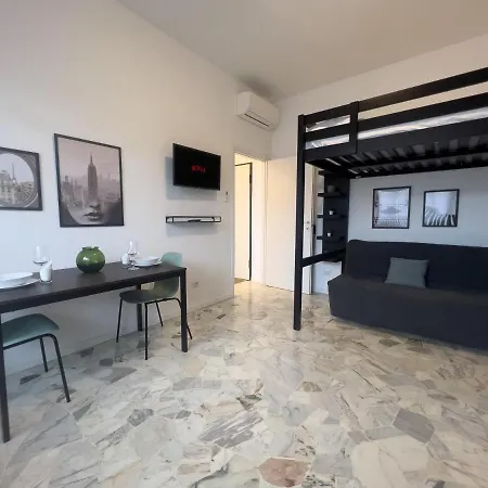 Celentano 25 - Meti Apartment *