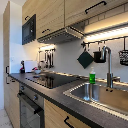 Celentano 25 - Meti Apartment