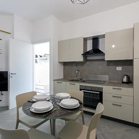 Im - Napo Torriani Stazione *