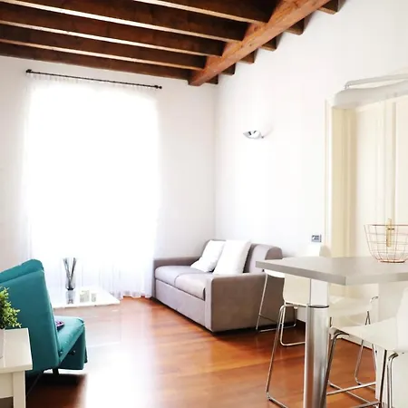Duca Di Porta Romana, Viaorti Apartamento Milán