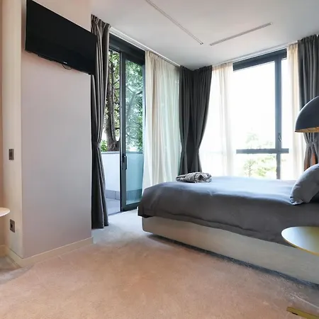 Luxury In Bosco Verticale Isola * Milánó