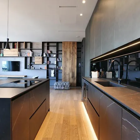 Luxury In Bosco Verticale Isola Apartman