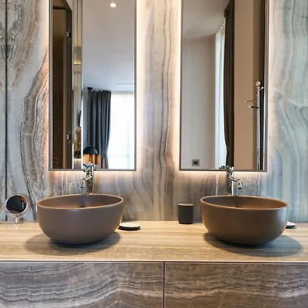 Luxury In Bosco Verticale Isola Milánó