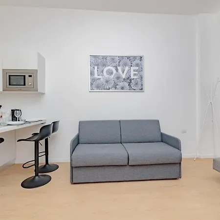 Wonderful - Isola District Apartment *