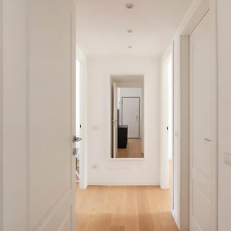 Santa Tecla Living Taramelli 66 ميلان