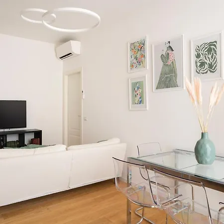 Santa Tecla Living Taramelli 66 شقة