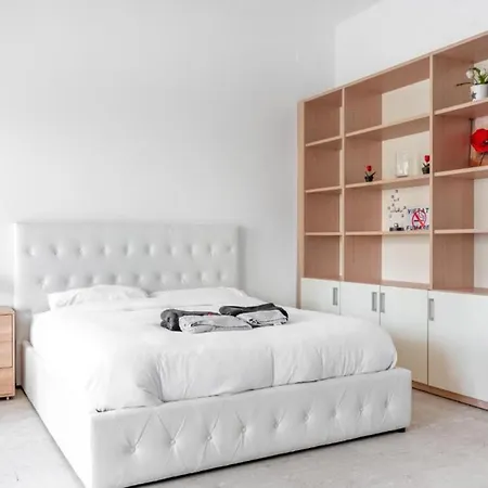 Moncler House Navigli Apartmán