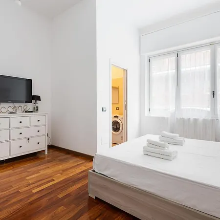 Guesthost - Cosy Close To Piazza Insubria *