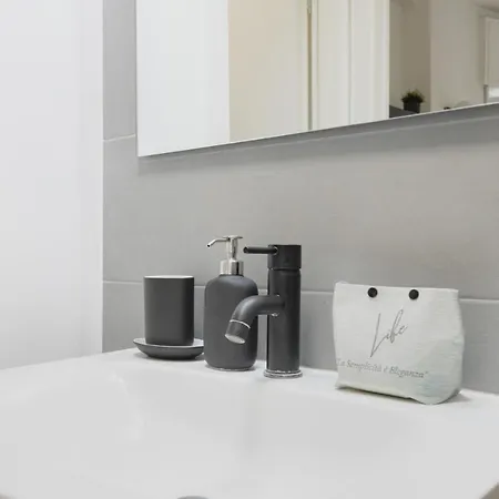 Apartament Easylife - Elegante Sui Navigli *