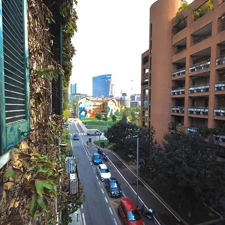 The Of Fame - Bosco Verticale View *