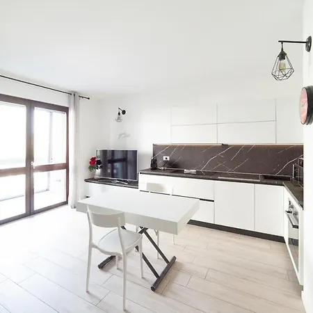 Apartment Hbhall 9 Milan