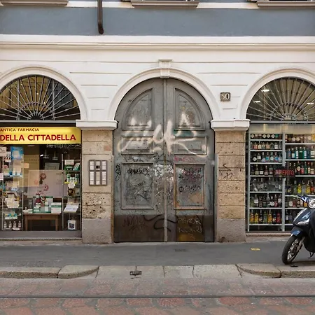 Domus Ticinese Milan