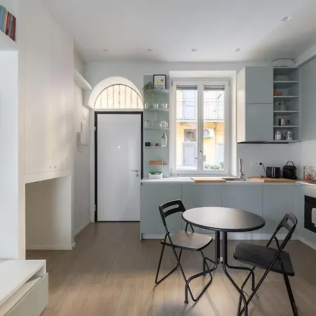 Cozy Apartment: Fioravanti12