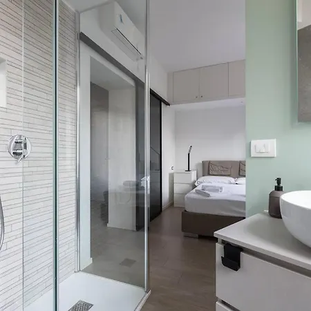 Cozy Apartment: Fioravanti12 Apartment Milan
