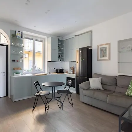 Cozy Apartment: Fioravanti12 Milan