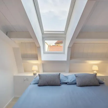 Duomo 10min ☆☆☆☆☆ Shopping&relax Ac Wifi Balcony Apartment Milan