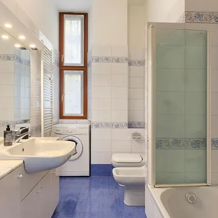 Flat In Citylife Near Metro!