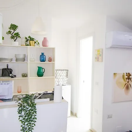 Hosting Dreams Attics - Duomo Apartment Milan