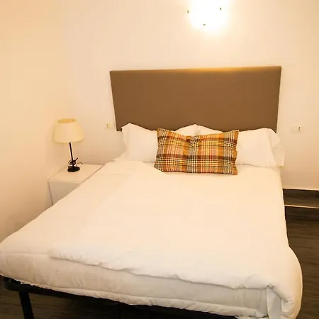 Hosting Dreams Attics - Duomo Apartment Milan