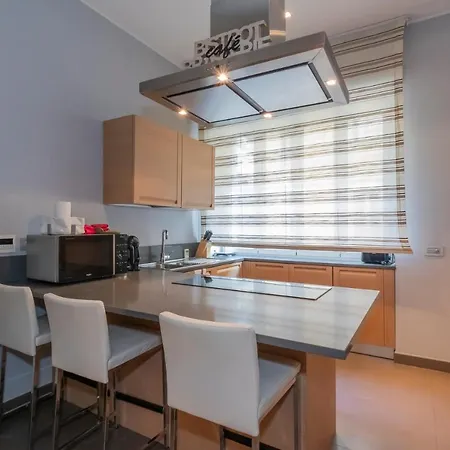 Ihost Luxury Center - Bellini 4 Hotel