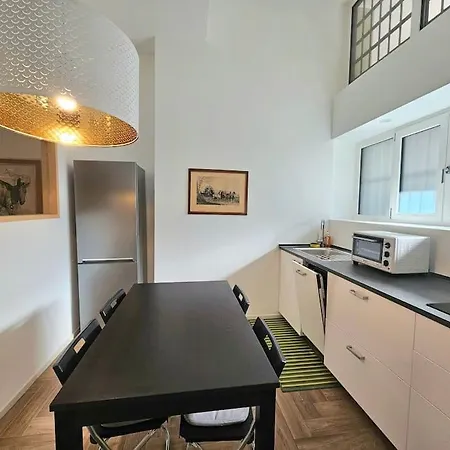 Grazioso Bilocale Ristrutturato Vicino Stazione/metro Appartement Milan