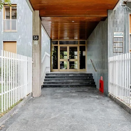 Apartment Luxury 1 Bedroom Apartment, Close To San Siro, Fiera And 10 Min Metro To Duomo *