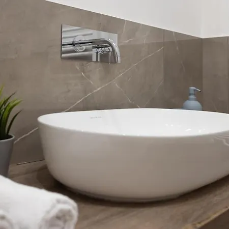 Appartement Moderno A City Life- Mico-3 Torri- Metro 700m