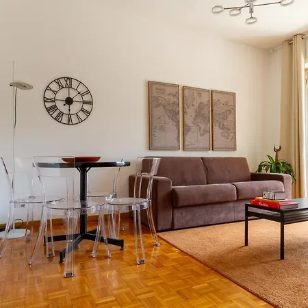 Palazzo Lombardia - Station - Bighome Apartment *