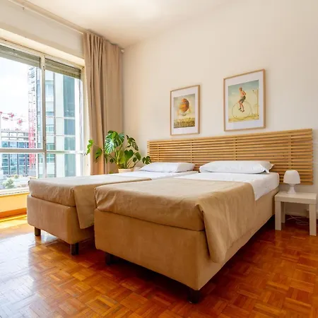 Palazzo Lombardia - Station - Bighome * Milan