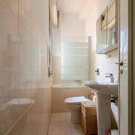 Apartment Palazzo Lombardia - Station - Bighome