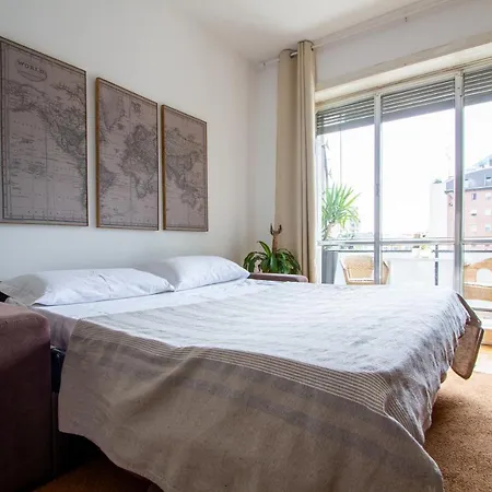 Palazzo Lombardia - Station - Bighome Apartment
