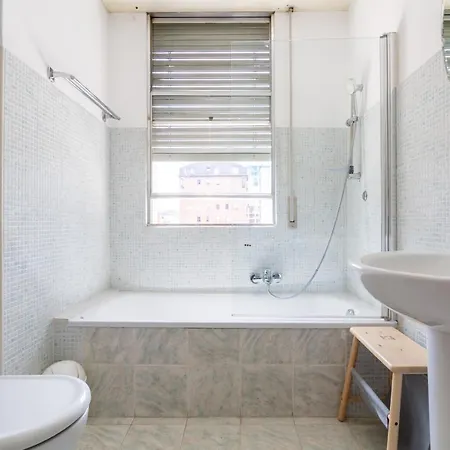 Palazzo Lombardia - Station - Bighome Apartment *