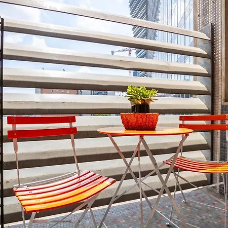 Palazzo Lombardia - Station - Bighome Apartment *